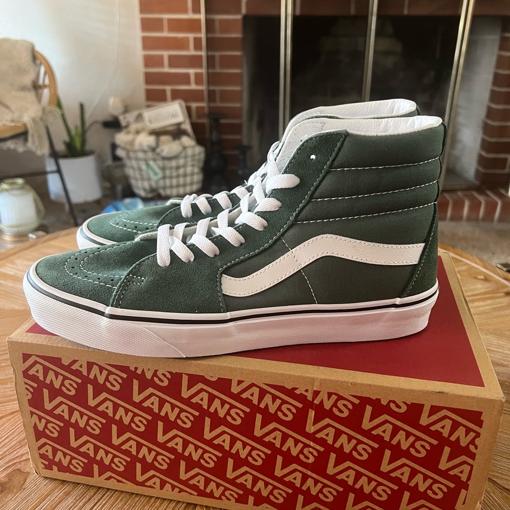Vans - Picture 2 of 7